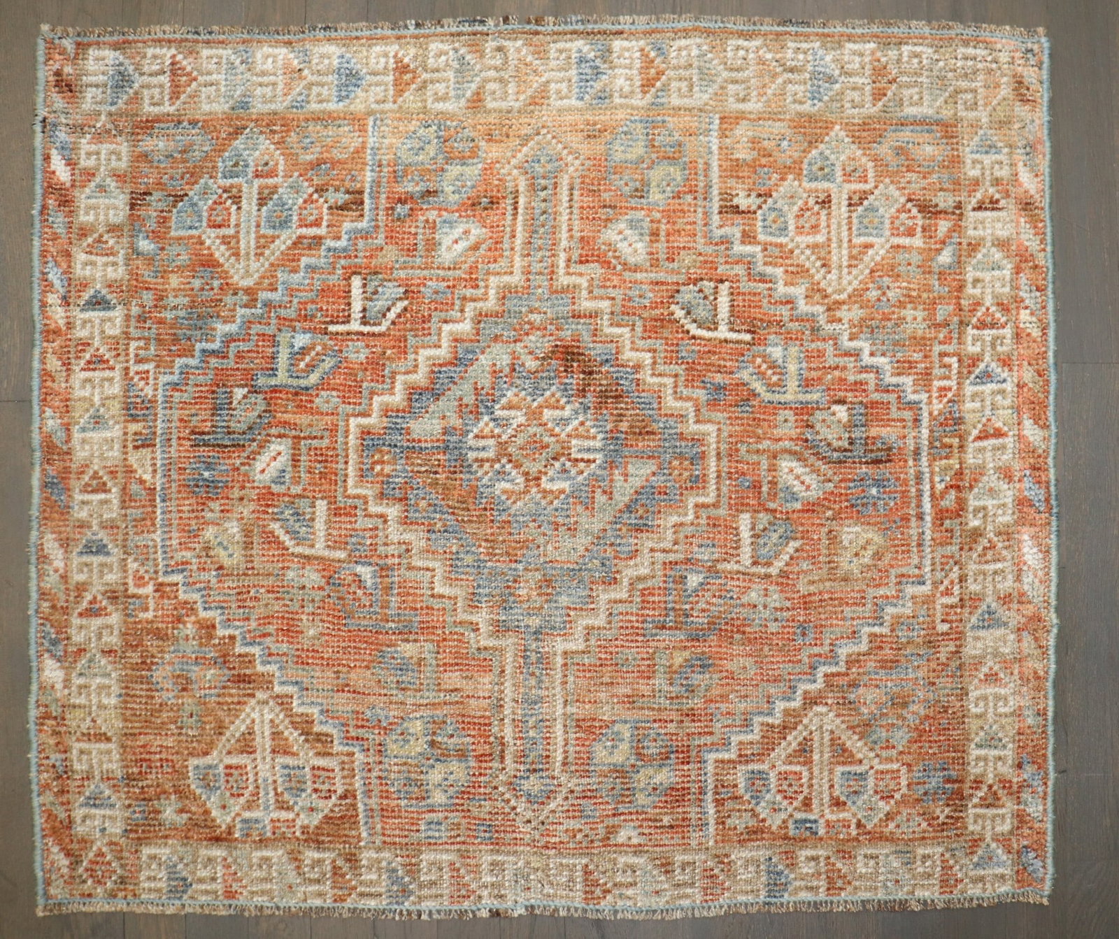 2' 6" x 3' Persian Shiraz square rug (1 of 6)