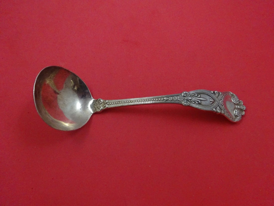 Tiffany & Co Saint James Sterling Silver Gravy Ladle 7" Plain: Tiffany & Co Saint James Sterling Silver Gravy Ladle 7" Plain This exquisite gravy ladle from the Saint James pattern, crafted by Tiffany & Co., showcases the timeless elegance of sterling silver. Wit