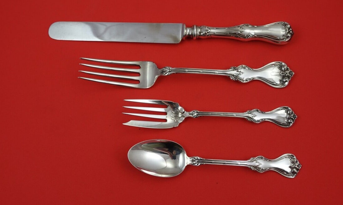 Whiting Duke of York Sterling Silver 4 Piece Dinner Place Setting: Whiting Duke of York Sterling Silver 4 Piece Dinner Place Setting This is a Duke of York by Whiting sterling silver dinner 4-piece place setting. It is not monogrammed and is in excellent pre-owned co