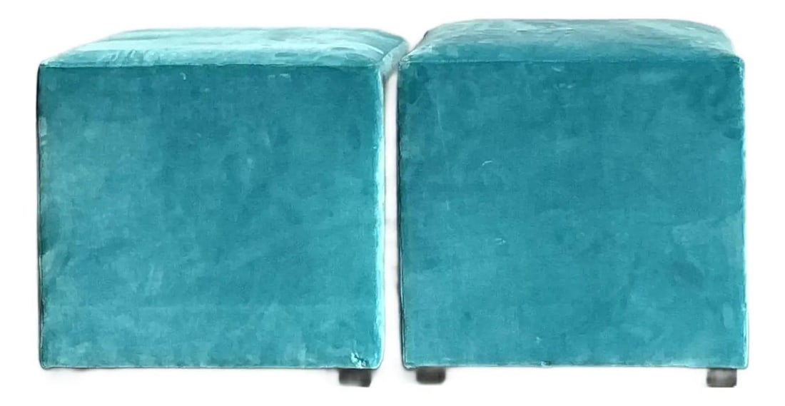 Pair of Teal Velvet Cube Ottomans in Vintage Oomph Style: Pair of Teal Velvet Cube Ottomans in Vintage Oomph Style This elegant pair of vintage cube ottomans features plush teal velvet upholstery, offering both luxurious comfort and versatile style. Reminisc