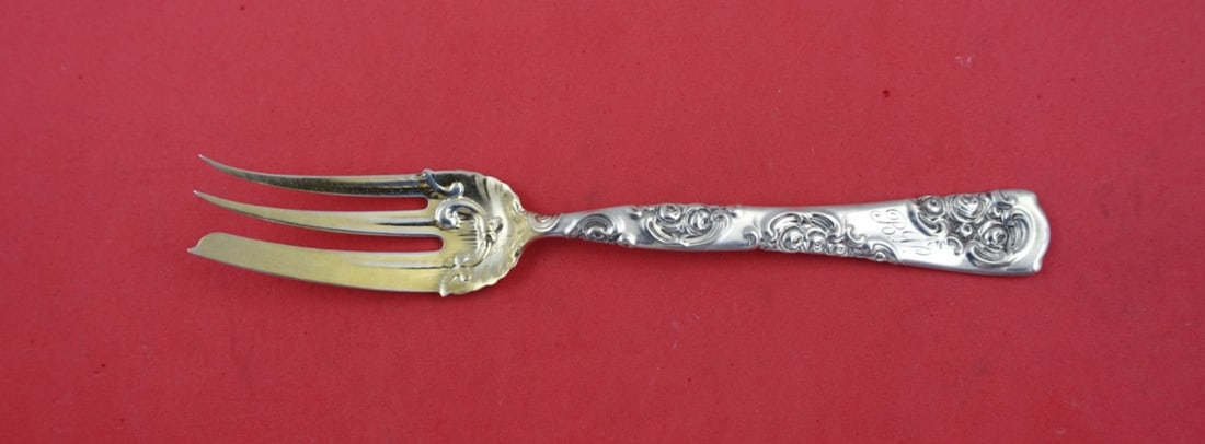 Whiting Rose and Scroll Sterling Silver Pastry Fork 6 3/8": Whiting Rose and Scroll Sterling Silver Pastry Fork 6 3/8" This exquisite Rose and Scroll pastry fork, crafted by Whiting, showcases the elegant design from the 1850-1899 era. Made of high-quality ste
