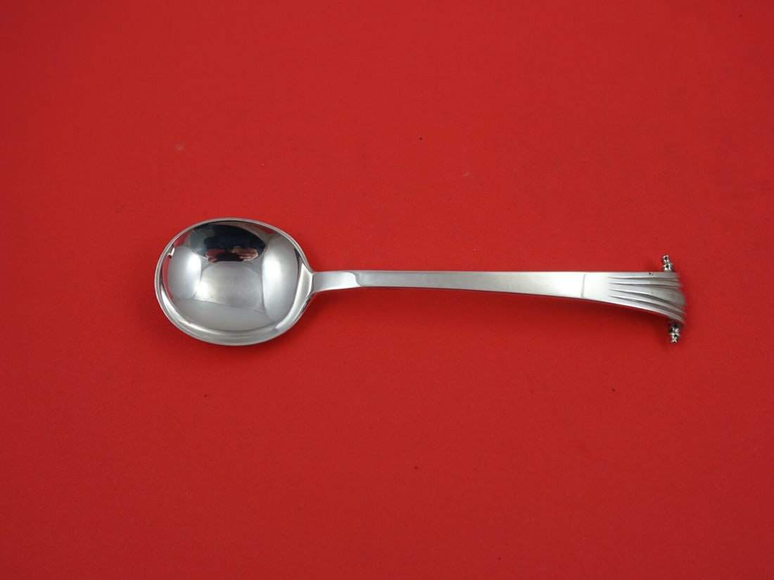 Porter Blanchard Georgian Scroll Sterling Silver Cream Soup Spoon 6.5": Porter Blanchard Georgian Scroll Sterling Silver Cream Soup Spoon 6.5" Enhance your dining experience with this exquisite Georgian Scroll cream soup spoon crafted by Porter Blanchard. Made from high-q