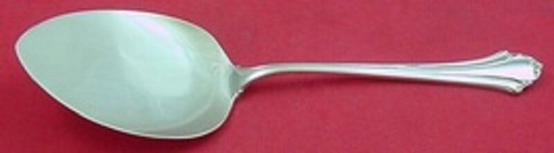 Lunt Bel Chateau Sterling Silver Pie Server 9.5": Lunt Bel Chateau Sterling Silver Pie Server 9.5" This elegant pie server from the Bel Chateau pattern by Lunt is crafted entirely from sterling silver, measuring 9 1/2 inches in length. Post-1940 in a