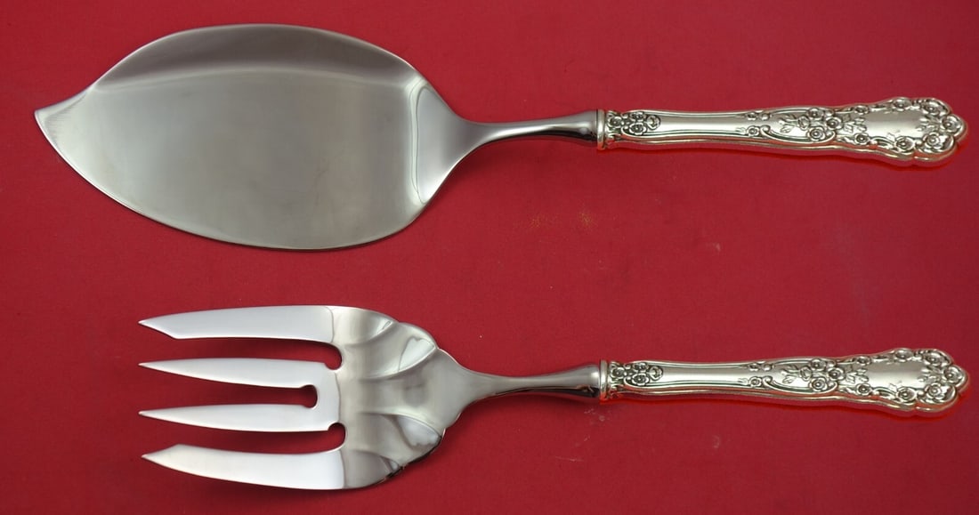 2 Piece Salmon Serving Set Gorham Buttercup Sterling Silver: 2 Piece Salmon Serving Set Gorham Buttercup Sterling Silver Sterling silver Buttercup by Gorham salmon serving set, custom made in a 2-piece configuration. The set includes a fish server with a 3" wid