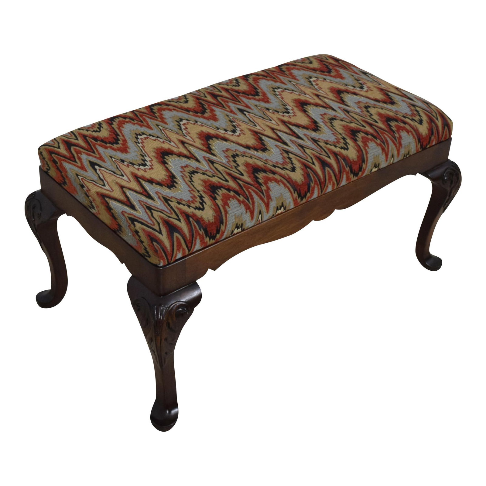 George III 1920s Vintage Ottoman with New Upholstery in Brown: George III 1920s Vintage Ottoman with New Upholstery in Brown This George III Vintage Ottoman, dating back to the 1920s, features a brand new upholstered seat in a classic brown color. It is in excell