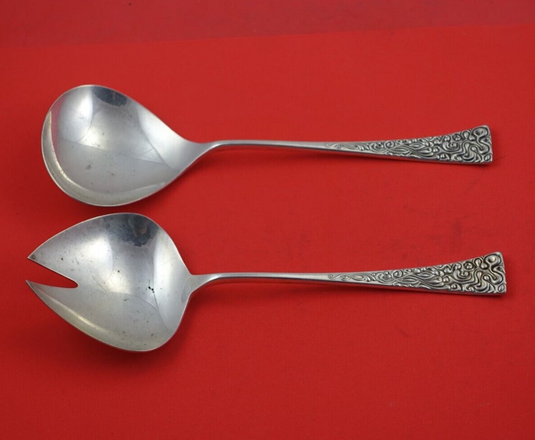 Reed & Barton Tapestry Sterling Silver Salad Serving Set 2pc 8 1/4": Reed & Barton Tapestry Sterling Silver Salad Serving Set 2pc 8 1/4" This exquisite 2-piece salad serving set features the elegant Tapestry pattern by Reed & Barton, crafted from high-quality sterling 