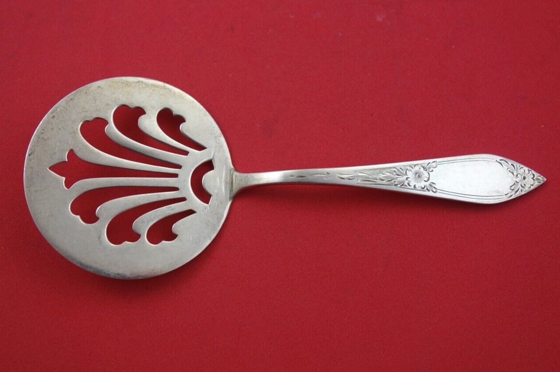 Stieff Lady Claire Sterling Silver 7 Inch Tomato Server: Stieff Lady Claire Sterling Silver 7 Inch Tomato Server Sterling silver tomato server in the Lady Claire pattern by Stieff. This serving piece is not monogrammed and is in excellent pre-owned conditio