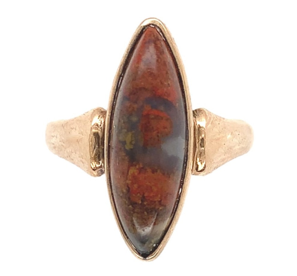 Antique 9k Rose Gold Agate Ring Marquise Cut Size 5.25 GIA Certified: Antique 9k Rose Gold Agate Ring Marquise Cut Size 5.25 GIA Certified This exquisite antique ring showcases a stunning 9k rose gold setting, elegantly crafted to highlight a genuine natural agate stone