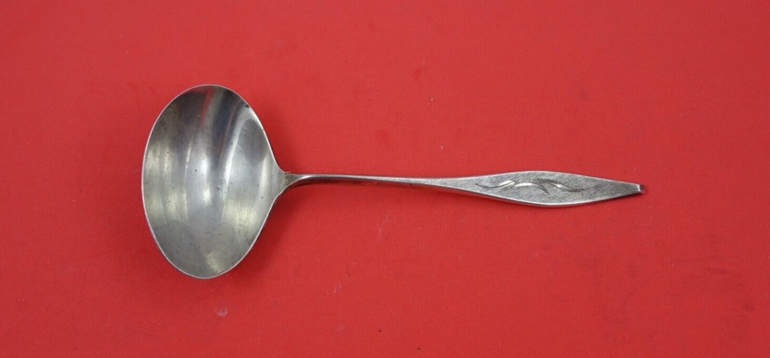 Reed and Barton Cellini Engraved Sterling Silver Gravy Ladle 7.25 inches (1 of 2)