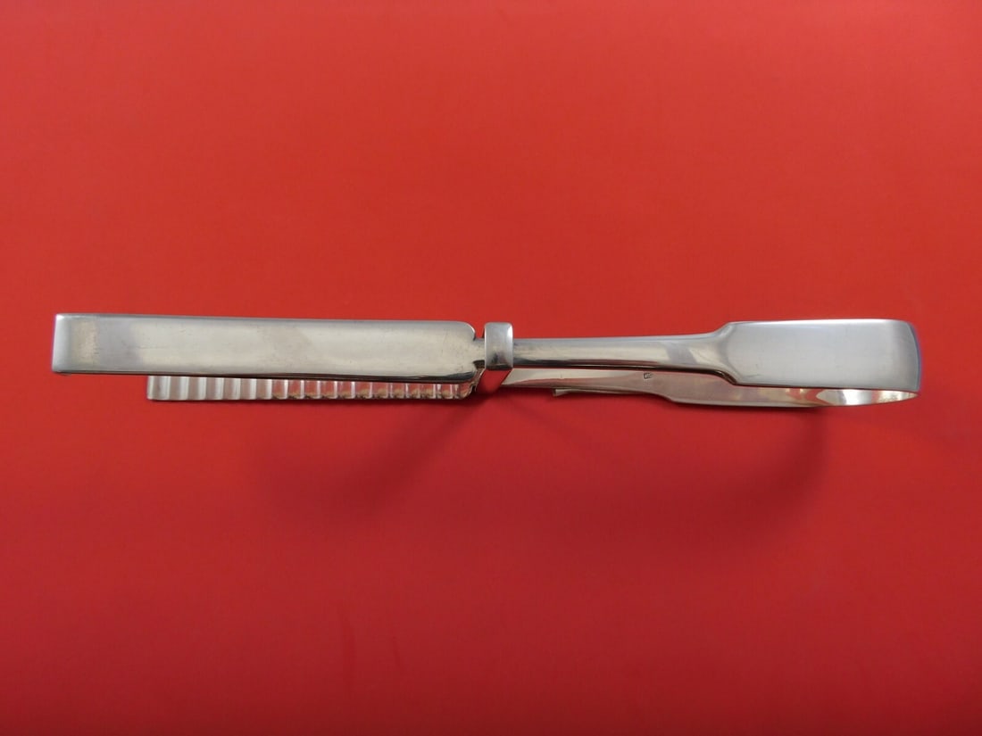 Richard Crossley Georgian Sterling Silver Asparagus Serving Tong 1812: Richard Crossley Georgian Sterling Silver Asparagus Serving Tong 1812 This exquisite asparagus serving tong is a fine example of Georgian style, crafted from English sterling silver by Richard Crossle