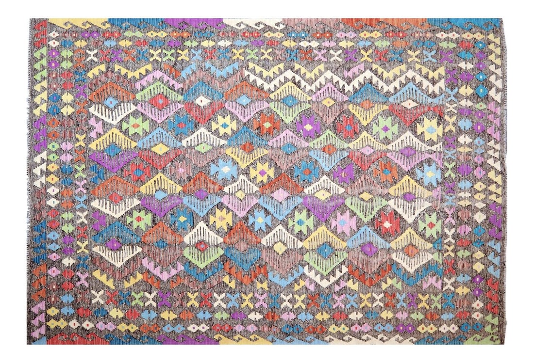 Vintage Maimana Kilim Rug in Organic Wool With Geometric Design 6'5 x 9'8: Vintage Maimana Kilim Rug in Organic Wool With Geometric Design 6'5 x 9'8 This vintage Afghan Maimana kilim is hand woven using organic wool and showcases natural colors in a geometric pattern. The ru