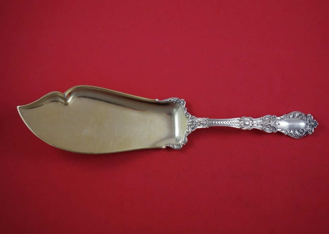 Gorham Henry II Sterling Silver Fish Server 12 Gold Washed Antique: Gorham Henry II Sterling Silver Fish Server 12 Gold Washed Antique This exquisite fish server, crafted by Gorham, features a stunning gold-washed finish and is made of high-quality sterling silver. Wi