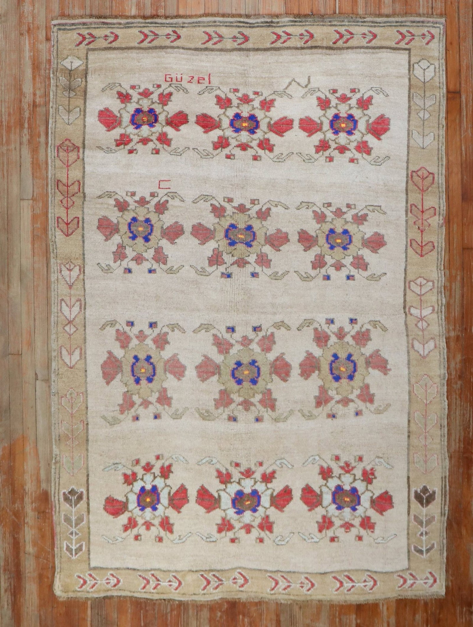 5' 7" x 8' 1" Mid-20th Century Turkish Kars Floral Rug: 5' 7" x 8' 1" Mid-20th Century Turkish Kars Floral Rug Vintage Turkish Kars rug with a floral design. This mid-20th century piece is pre-owned and identified as an intermediate category rug. Specifica