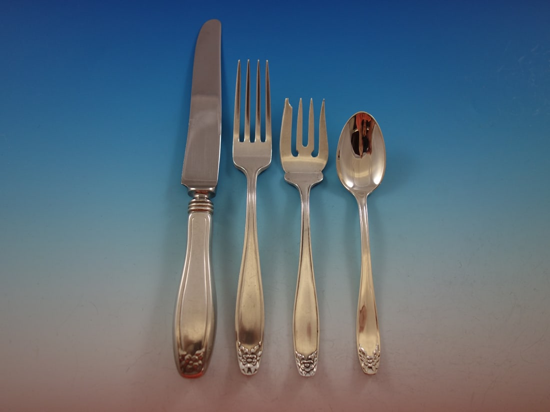Stieff Puritan Sterling Silver Flatware Set 24 Pieces with Caddy: Stieff Puritan Sterling Silver Flatware Set 24 Pieces with Caddy Introducing the Puritan by Stieff Sterling Silver Flatware Set, a stunning collection that beautifully blends functionality with elegan