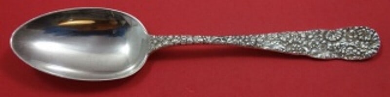 Stieff Chrysanthemum Sterling Silver Serving Spoon 8 3/8 Antique: Stieff Chrysanthemum Sterling Silver Serving Spoon 8 3/8 Antique This exquisite serving spoon, crafted by Stieff, features the elegant Chrysanthemum pattern. Made from high-quality sterling silver, th