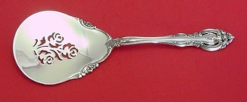 Sterling Silver Tomato Server in La Scala Pattern by Gorham 8 3/8 Inch: Sterling Silver Tomato Server in La Scala Pattern by Gorham 8 3/8 Inch This Gorham La Scala tomato server is crafted from sterling silver and features an elegant three-dimensional design with deeply c
