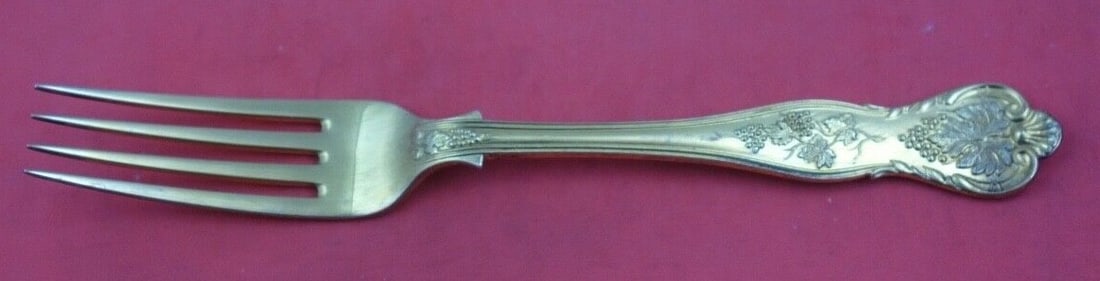 Bright Vine Sterling Silver Dinner Fork Vermeil 8.25 Inches: Bright Vine Sterling Silver Dinner Fork Vermeil 8.25 Inches This exquisite dinner fork features the elegant Bright Vine pattern by various English makers. Crafted from high-quality sterling silver wit