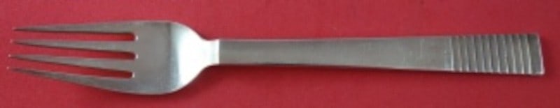 Georg Jensen Parallel Sterling Silver 7 Inch Dinner Fork: Georg Jensen Parallel Sterling Silver 7 Inch Dinner Fork Sterling silver dinner fork in the Parallel pattern by Georg Jensen. Made in Denmark, this pre-owned piece dates to the 1900-1940 period and is