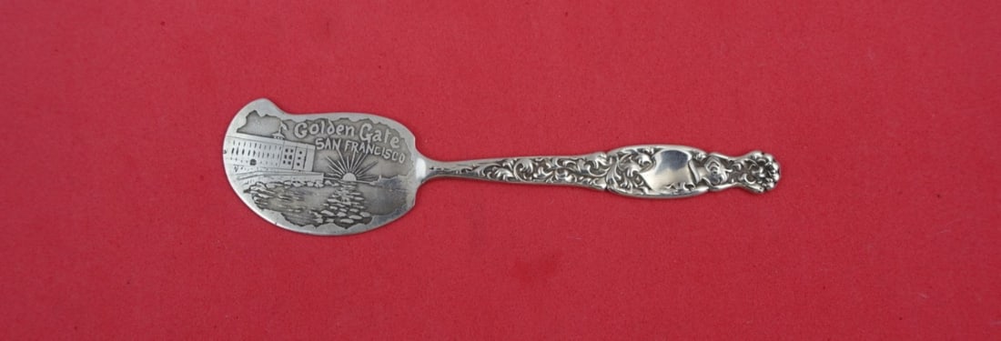 Whiting Heraldic Sterling Silver Wine Taster Acid Etched 3.75": Whiting Heraldic Sterling Silver Wine Taster Acid Etched 3.75" This exquisite wine taster from the Heraldic pattern by Whiting is crafted from high-quality sterling silver. It features an acid-etched 