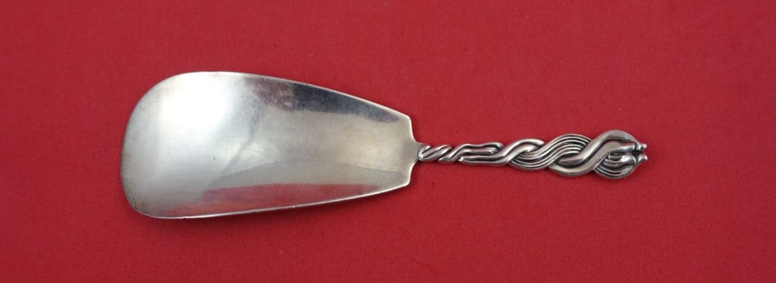 Sterling Silver Shoe Horn by Shiebler with Woven Pattern 4 7/8 Inch (1 of 2)