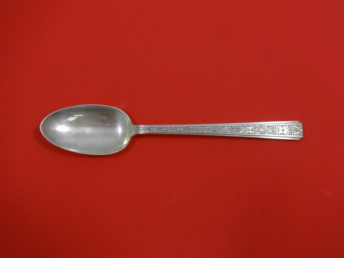 Lunt Chased Classic Sterling Silver Serving Spoon 8 1/2 in: Lunt Chased Classic Sterling Silver Serving Spoon 8 1/2 in Vintage Lunt Chased Classic sterling silver serving spoon. This pre-owned piece is not monogrammed and is in excellent condition, featuring t