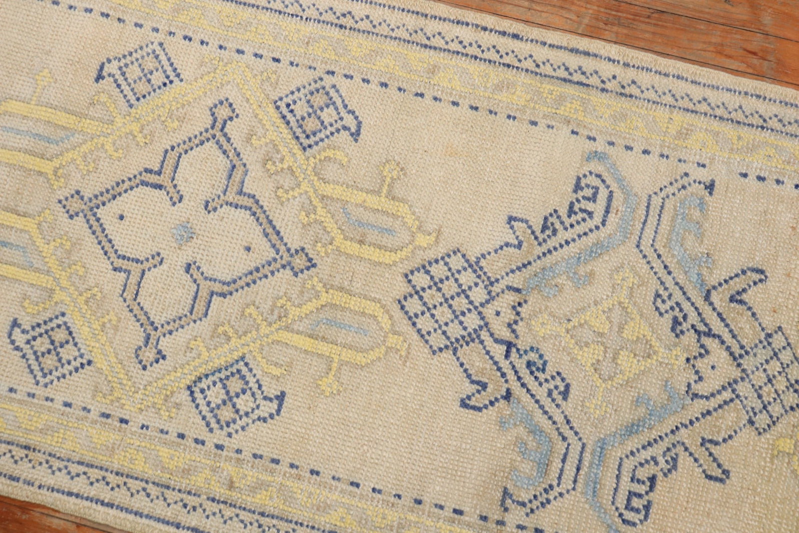 2' 5" x 27' 3" Turkish Oushak antique runner: 2' 5" x 27' 3" Turkish Oushak antique runner A long and narrow antique Turkish Oushak runner from the 2nd quarter of the 20th century. This pre-owned runner features the classic Oushak form and is pre