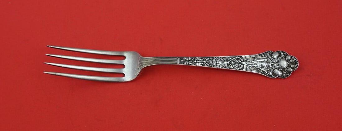 Gorham Medici Old Sterling Silver Dinner Fork 7.75 Inches: Gorham Medici Old Sterling Silver Dinner Fork 7.75 Inches This exquisite dinner fork from the Medici Old pattern by Gorham is a beautiful addition to any silverware collection. Crafted from sterling s