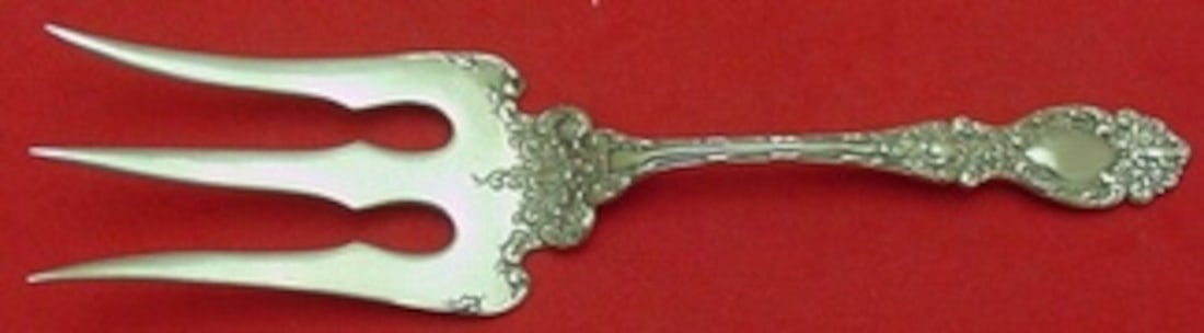 Wallace Lucerne Sterling Silver Toast Fork 7 3/8 Inch Serving: Wallace Lucerne Sterling Silver Toast Fork 7 3/8 Inch Serving Introducing the exquisite Lucerne Toast Fork from Wallace, crafted from high-quality sterling silver. This elegantly designed serving fork