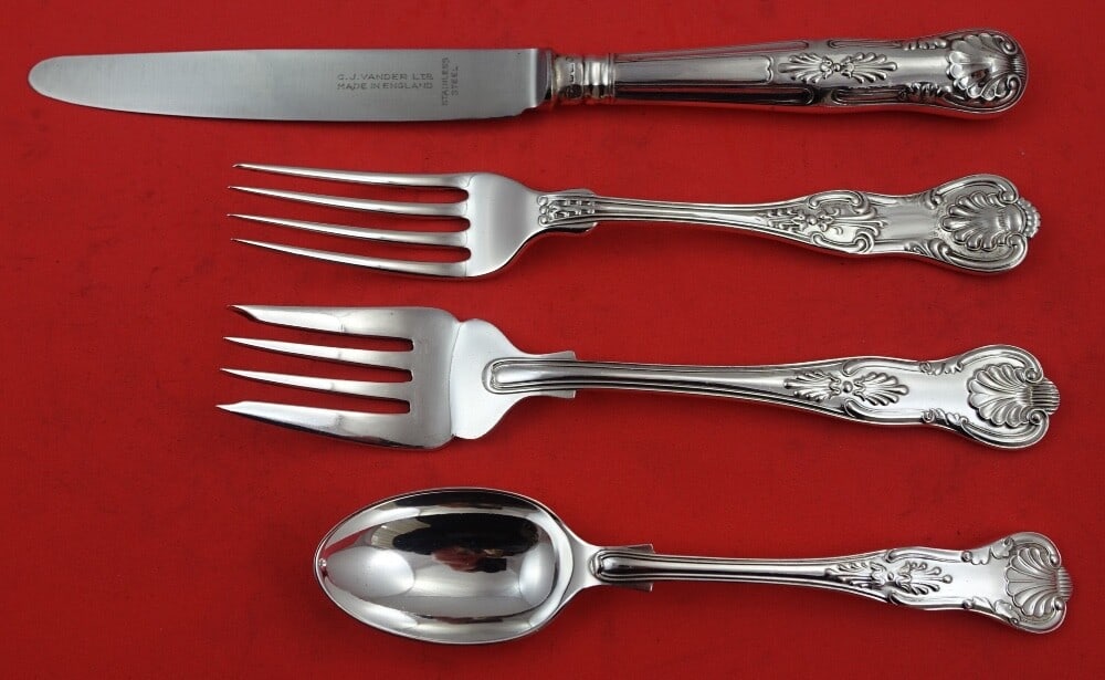 C J Vander Kings Sterling Silver 4-Piece Place Setting: C J Vander Kings Sterling Silver 4-Piece Place Setting Enhance your dining experience with this exquisite Kings by C J Vander sterling silver regular 4-piece place setting. The set features a classic 