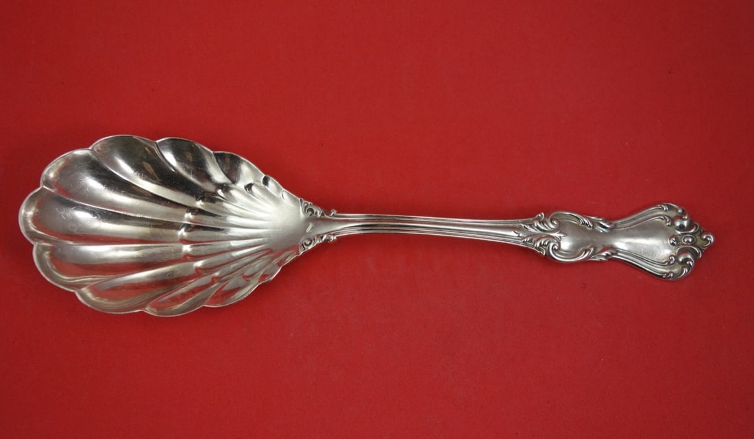 Reed Barton Marlborough Sterling Berry Spoon Shell 9 1 4: Reed Barton Marlborough Sterling Berry Spoon Shell 9 1 4 This is a sterling silver berry spoon in the Marlborough pattern by Reed & Barton, featuring a shell-shaped bowl and measuring 9 1/4 inches in 