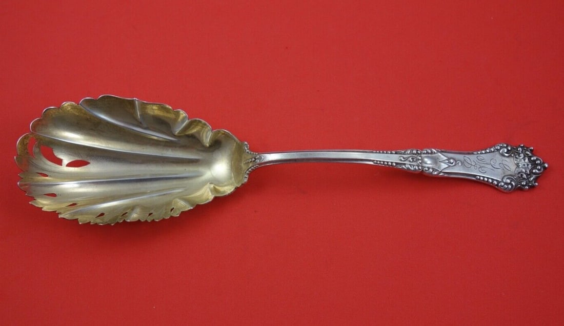 Reed and Barton La Touraine Sterling Silver Macaroni Server 9.5 Inch Unusual Design: Reed and Barton La Touraine Sterling Silver Macaroni Server 9.5 Inch Unusual Design This exquisite macaroni server from Reed and Barton showcases the elegant La Touraine pattern, crafted from high-qua