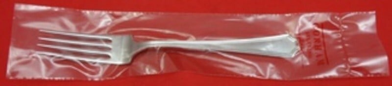 Durgin-Gorham Fairfax Sterling Silver Place Fork 7 3/8 inches: Durgin-Gorham Fairfax Sterling Silver Place Fork 7 3/8 inches Experience timeless elegance with the Fairfax by Durgin-Gorham Sterling Silver Place Size Fork. This exquisite fork, measuring 7 3/8 inche