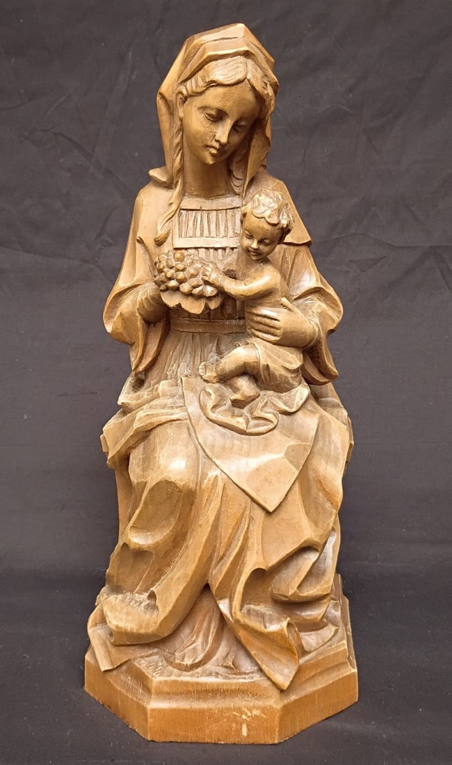 14.5 Inch Hand Carved Wood Madonna and Child Sculpture Germany: 14.5 Inch Hand Carved Wood Madonna and Child Sculpture Germany Vintage hand-carved wood sculpture depicting the Madonna and Child. This religious figure is presented in good original pre-owned conditi