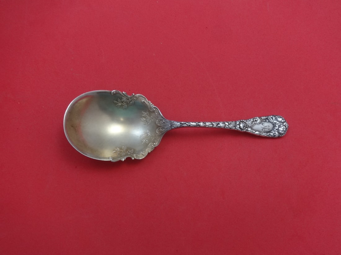 Durgin Chrysanthemum Sterling Silver Berry Spoon 8 3/8 Gold Wash: Durgin Chrysanthemum Sterling Silver Berry Spoon 8 3/8 Gold Wash This exquisite serving spoon is part of the Chrysanthemum pattern by Durgin, crafted from sterling silver with a stunning gold wash. Me