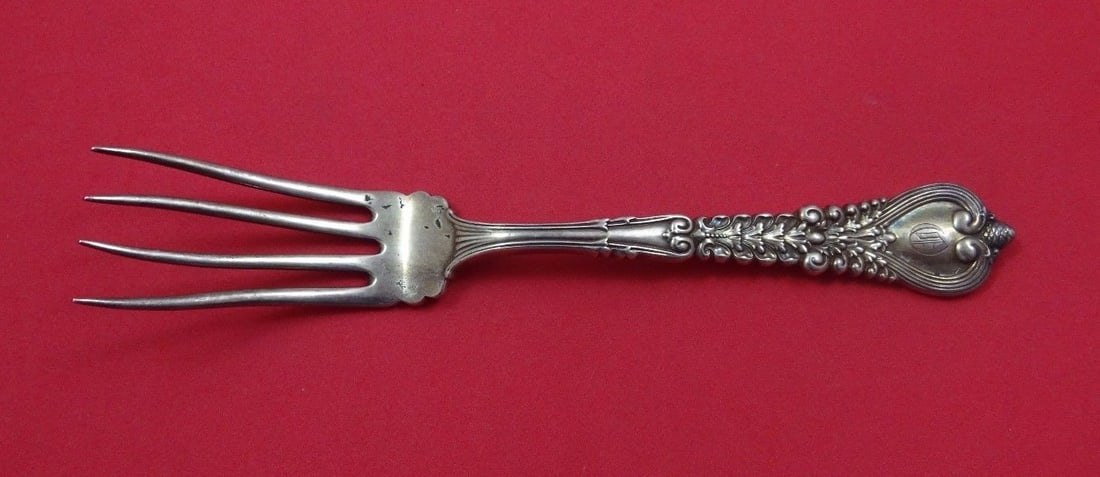 Tiffany & Co Florentine Sterling Silver Baked Potato Fork 7.5": Tiffany & Co Florentine Sterling Silver Baked Potato Fork 7.5" This exquisite serving fork from Tiffany & Co. features the elegant Florentine pattern, crafted from high-quality sterling silver. Measur