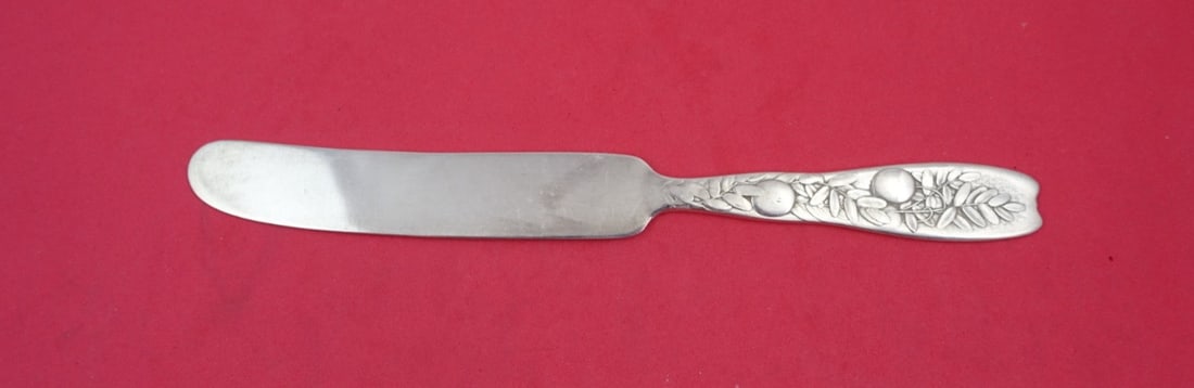Whiting Berry Sterling Silver Dessert Knife with Cranberry Motif 8 1/8": Whiting Berry Sterling Silver Dessert Knife with Cranberry Motif 8 1/8" This elegant dessert knife from the Berry pattern by Whiting features a stunning cranberry motif. Crafted from high-quality ster