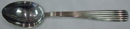 Schiavon America Sterling Silver Large Serving Spoon 9 5/8": Schiavon America Sterling Silver Large Serving Spoon 9 5/8" This elegant serving spoon from Schiavon features the exquisite America pattern and is crafted from high-quality sterling silver. Measuring 