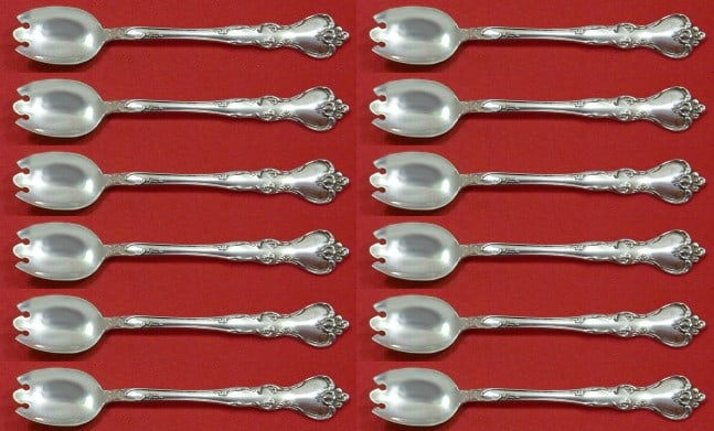Reed and Barton Savannah Sterling Silver Dessert Fork Set of 12: Reed and Barton Savannah Sterling Silver Dessert Fork Set of 12 Indulge in elegance with this stunning set of 12 dessert forks from the Savannah pattern by Reed & Barton. Each fork is crafted from hig