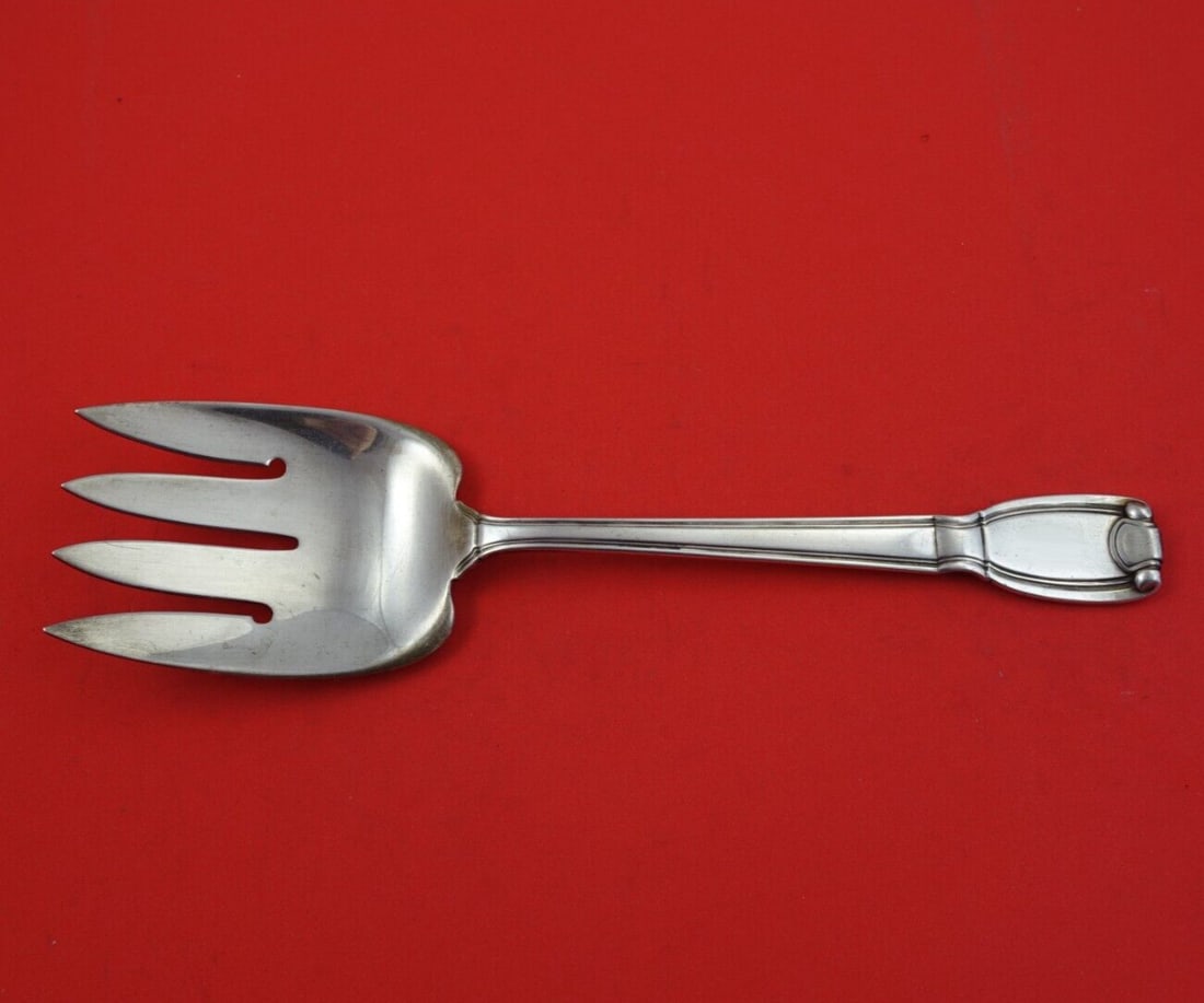Tiffany & Co Castilian Sterling Silver Fish Serving Fork 9": Tiffany & Co Castilian Sterling Silver Fish Serving Fork 9" Introducing the exquisite Castilian Fish Serving Fork by Tiffany & Co., crafted from fine sterling silver. This heirloom piece measures 9 in