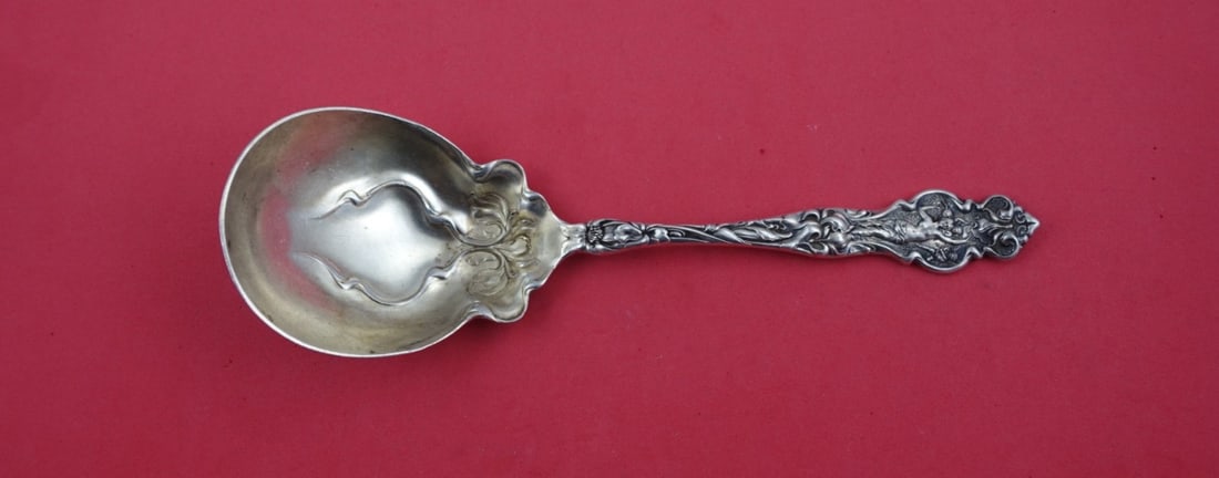 Wallace Irian Sterling Silver Berry Spoon Gold Washed 8 5/8 Inch: Wallace Irian Sterling Silver Berry Spoon Gold Washed 8 5/8 Inch This exquisite serving spoon is a beautiful example of the Irian pattern by Wallace, crafted from sterling silver and featuring a stunn