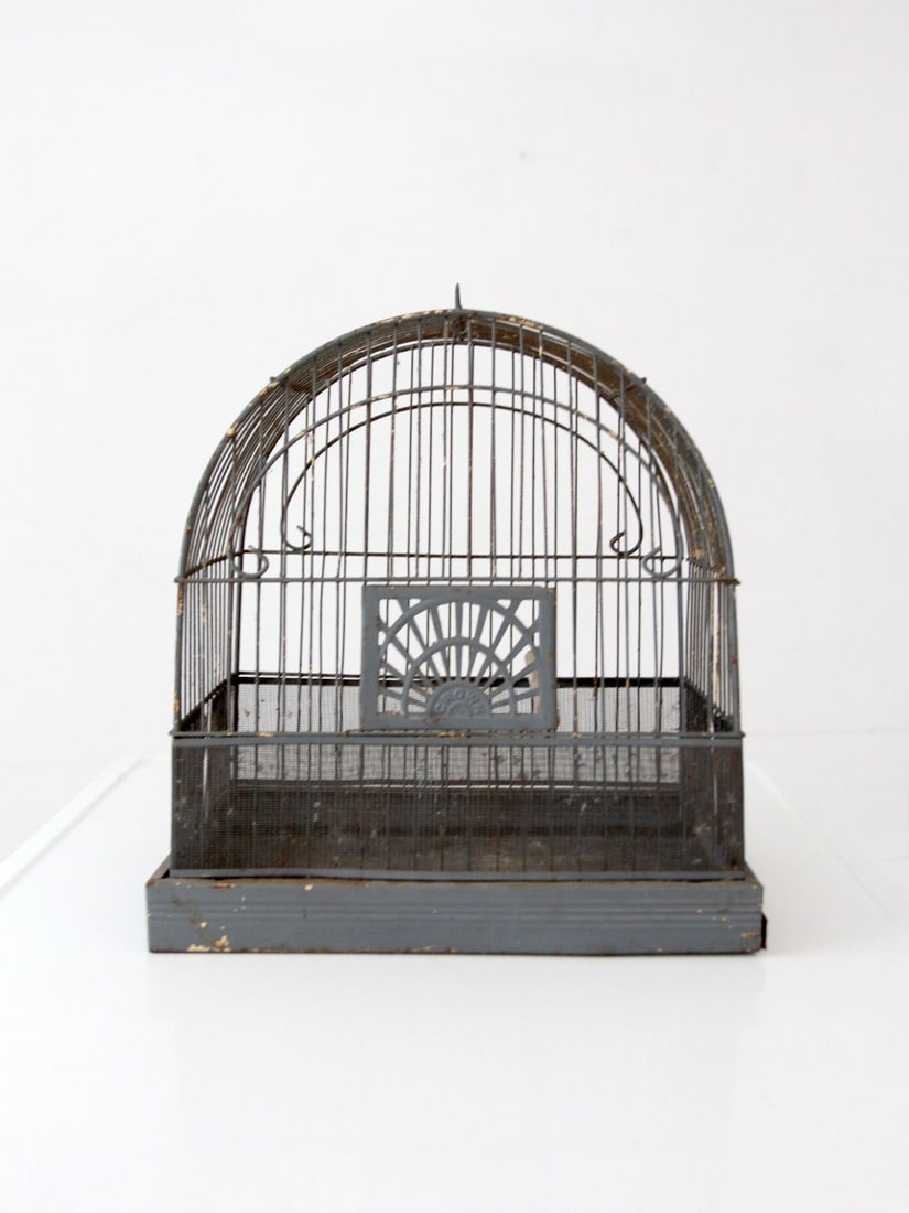 Art Deco Era Painted Birdcage with Crown Motif circa 1920s-1940s: Art Deco Era Painted Birdcage with Crown Motif circa 1920s-1940s This vintage Crown birdcage dates from the 1920s to 1940s and features clean lines and restrained geometry typical of the Art Deco peri