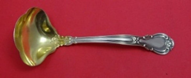 Gorham Chantilly Sterling Silver Gravy Ladle Goldwashed 6 7/8 inches: Gorham Chantilly Sterling Silver Gravy Ladle Goldwashed 6 7/8 inches This exquisite ladle from Gorham features the elegant Chantilly pattern, crafted from high-quality sterling silver with a luxurious