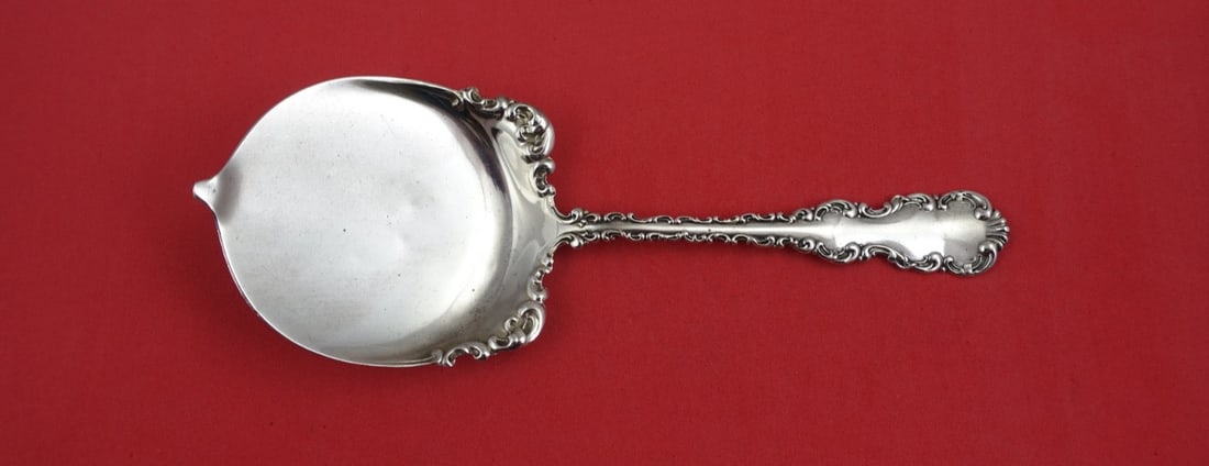 Whiting Gorham Sterling Silver 8 1/4" Louis XV Waffle Server: Whiting Gorham Sterling Silver 8 1/4" Louis XV Waffle Server Introducing a stunning 8 1/4" waffle server in the exquisite Louis XV pattern by Whiting-Gorham. Crafted from high-quality sterling silver,