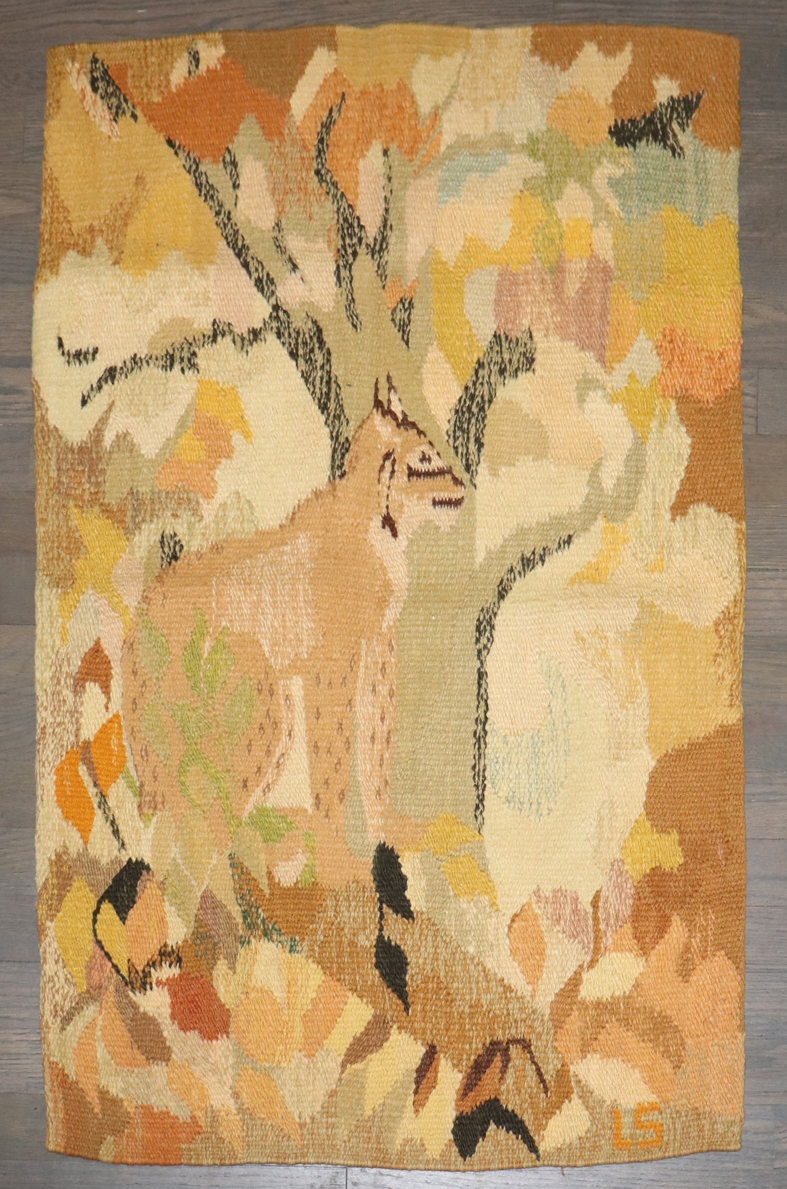 2' x 3' 3" Swedish wool kilim tapestry attributed to Lilly Sjoberg: 2' x 3' 3" Swedish wool kilim tapestry attributed to Lilly Sjoberg A mid-20th century Scandinavian Swedish kilim textile from the Hemslojd tradition, hand-woven in wool with a stylized lynx motif in o