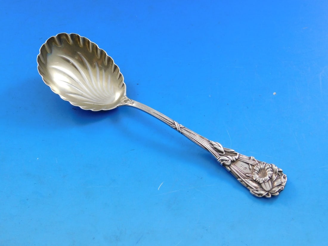 Durgin Jonquil Sterling Silver Sugar Spoon 5.5 Inch Gold Wash: Durgin Jonquil Sterling Silver Sugar Spoon 5.5 Inch Gold Wash This exquisite Jonquil sugar spoon, crafted by Durgin, showcases the elegance of the Art Nouveau style. Made from sterling silver, this pi