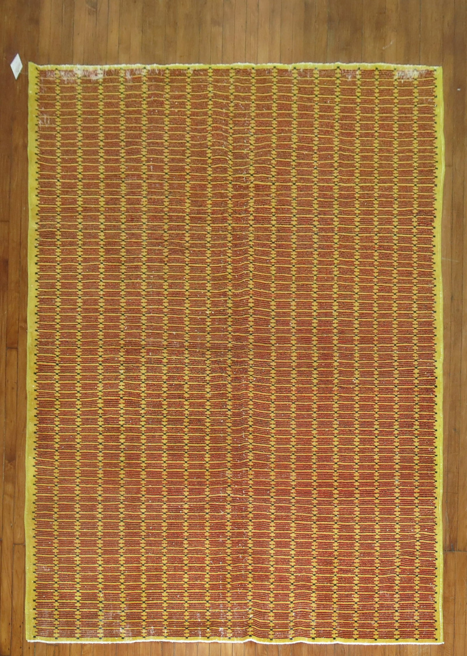 6' 9" x 9' 10" Mid 20th Century Turkish Deco Rug: 6' 9" x 9' 10" Mid 20th Century Turkish Deco Rug Mid 20th century Turkish Deco worn rug with a retro look. This pre-owned piece is described as Deco and Shabby Chic, offering a distinctive vintage cha
