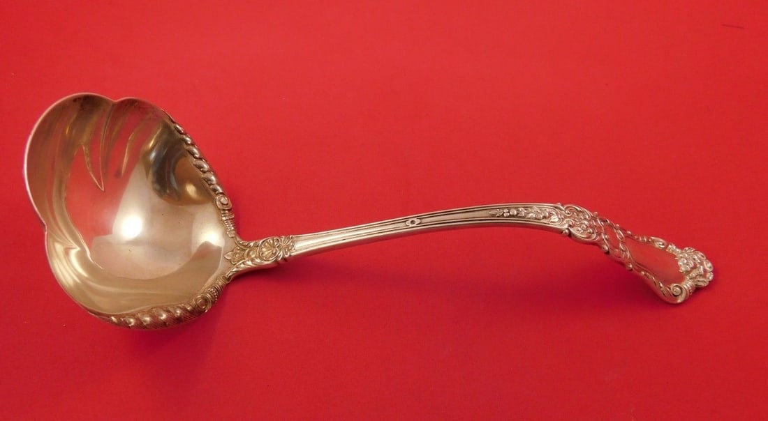 Gorham Baronial Old Sterling Silver Oyster Ladle 10 3/4 inches: Gorham Baronial Old Sterling Silver Oyster Ladle 10 3/4 inches This exquisite Baronial Old oyster ladle by Gorham is a stunning piece crafted from high-quality sterling silver. Measuring 10 3/4 inches