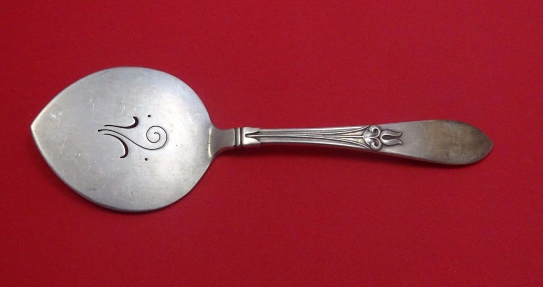 Frank Smith Tulipan Sterling Silver Tomato Server 7 5/8: Frank Smith Tulipan Sterling Silver Tomato Server 7 5/8 Tulipan by Frank Smith sterling silver tomato server in the Tulipan pattern. It is not monogrammed and is in excellent pre-owned condition.