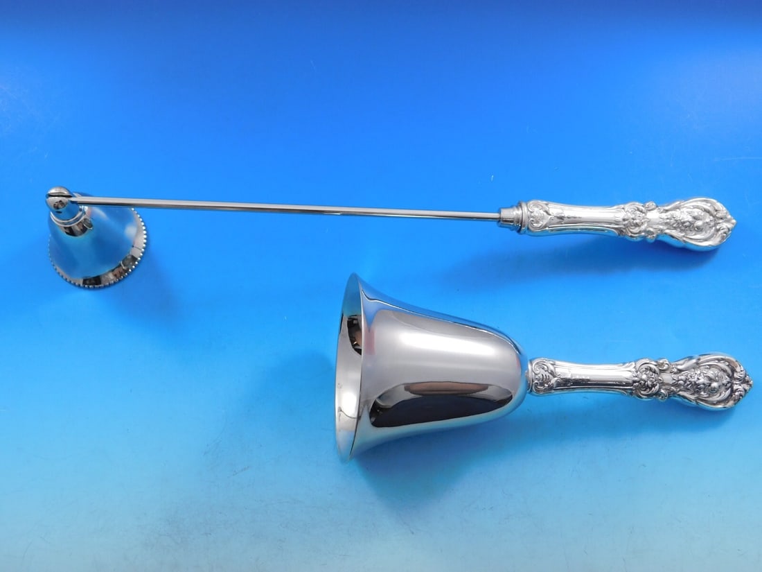 Reed and Barton Francis I Sterling Silver 2pc Hostess Set: Reed and Barton Francis I Sterling Silver 2pc Hostess Set This exquisite Francis I by Reed and Barton 2-piece Come-To-Dinner Set is a must-have for any silverware collection. Crafted from high-quality