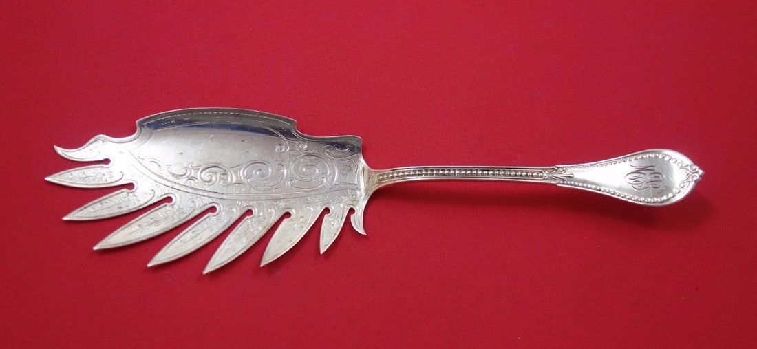 Gorham Beaded Sterling Silver Macaroni Server 11 Inch: Gorham Beaded Sterling Silver Macaroni Server 11 Inch This exquisite macaroni server from Gorham showcases the elegant Beaded pattern, crafted from high-quality sterling silver. Measuring 11 inches, i